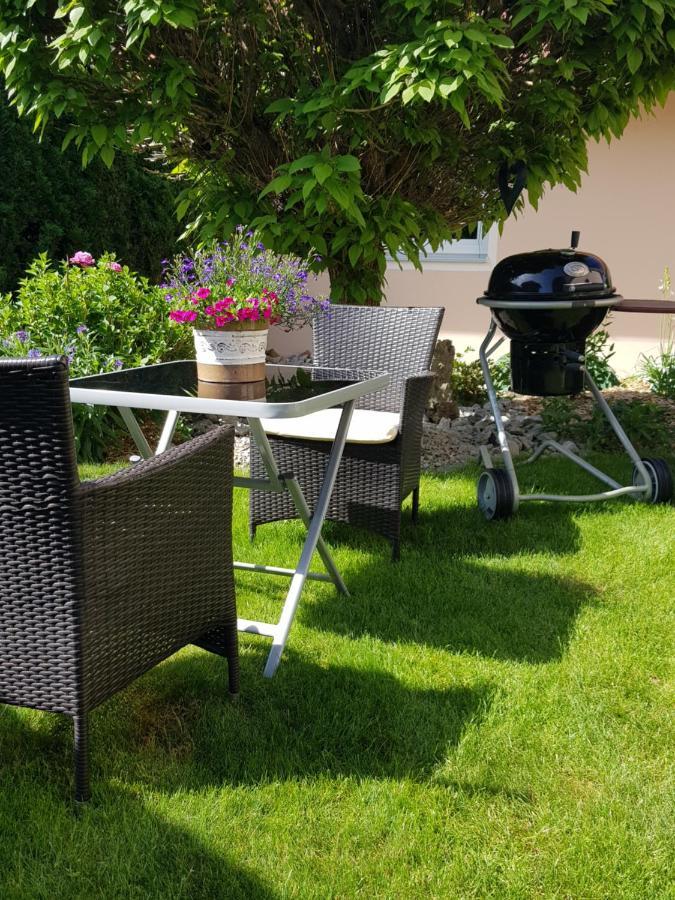 Ferienwohnung Toni Mit Balkon Und Garten Pemfling Luaran gambar
